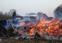 Ahlinteler Osterfeuer macht das Quartett in Emsdetten komplett