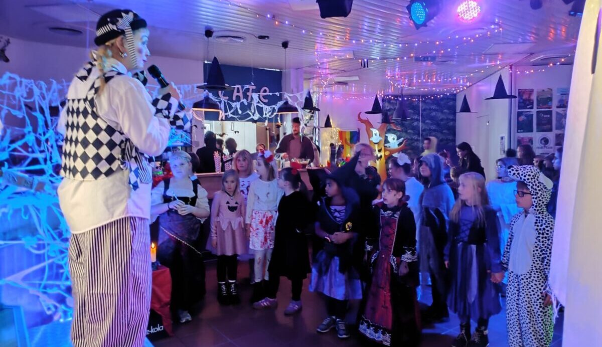PR-Bild - Halloweenparty im 13drei (1)