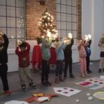 Weihnachtsfeier der AWO – Mit Schneeballschlacht und Lichterglanz