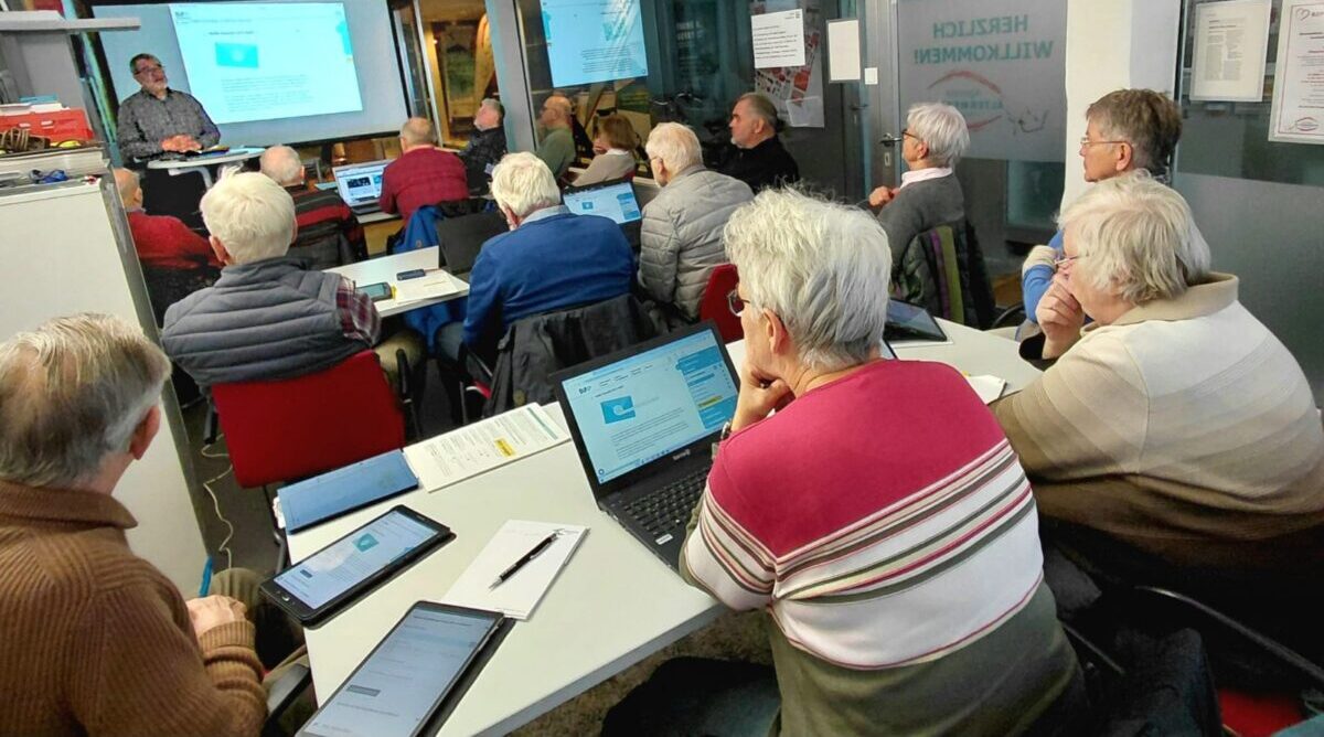 PHOTO-2025-12-03-17-52-08-1