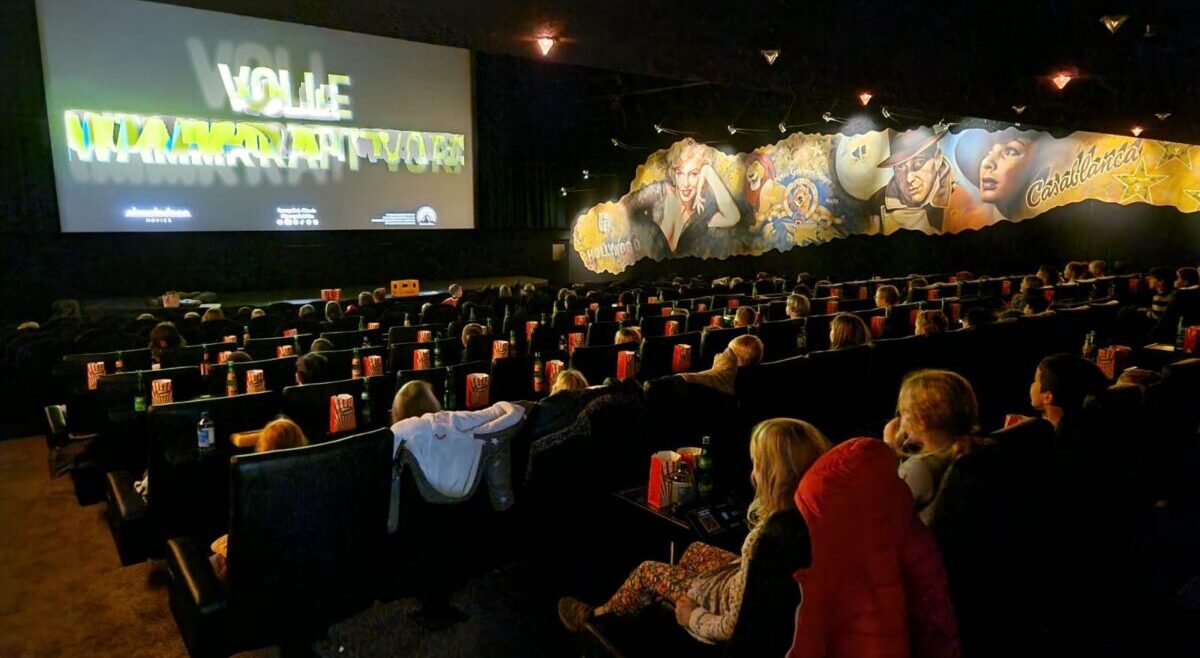 PR-Bericht - Ein magischer Kinonachmittag für 500 OGS-Kinder in Emsdetten-1