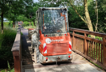 Holzbrücke über Mühlenbach nach Unfall gesperrt